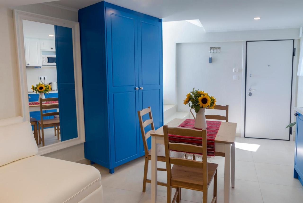 Blue And White Apartment Vipgreece Athens Exterior photo